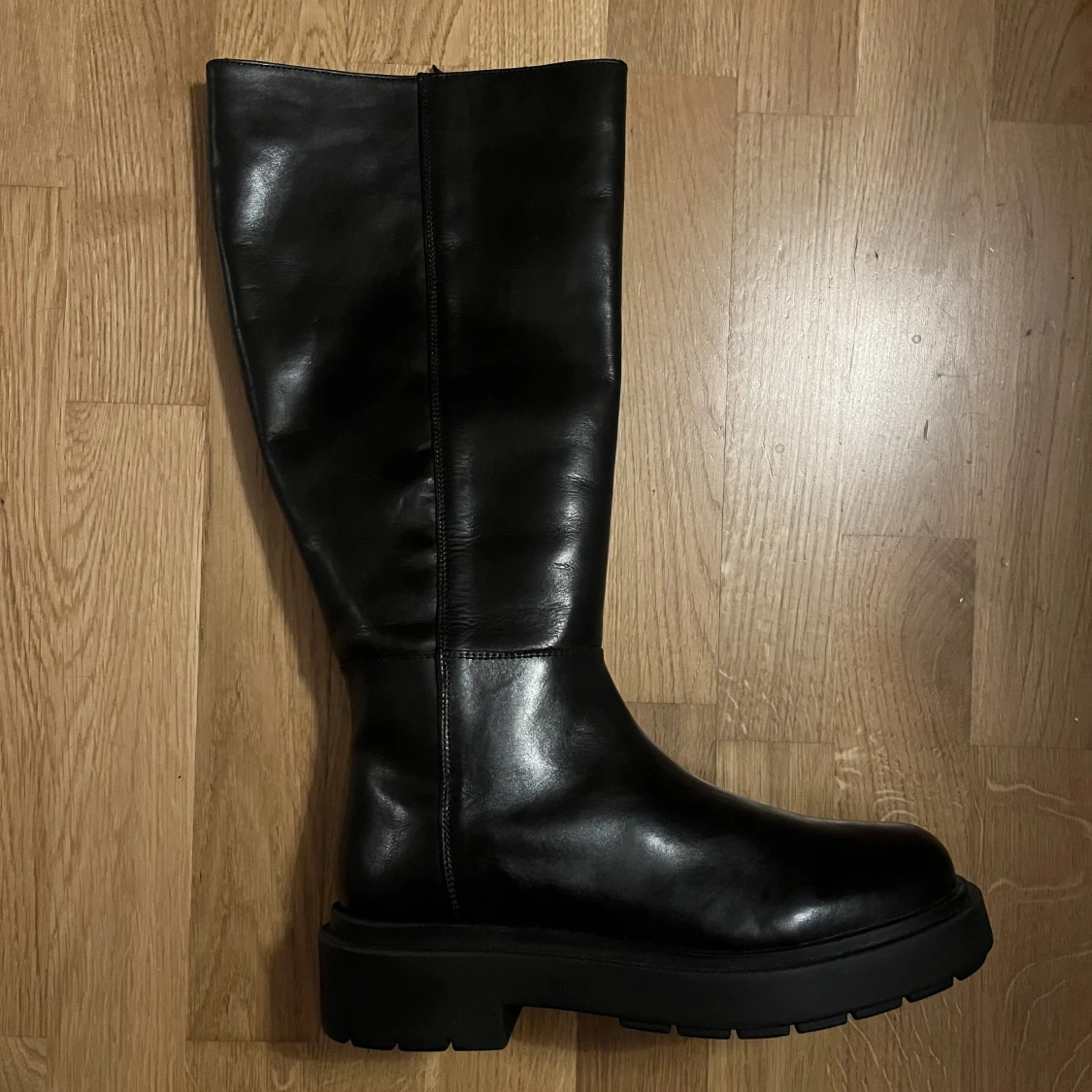 Svarta stövlar - 90