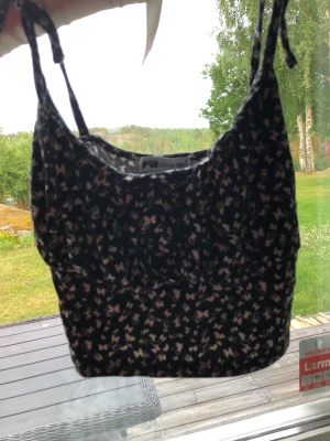 En topp från new yorker - En topp från new yorker i storlek xxs