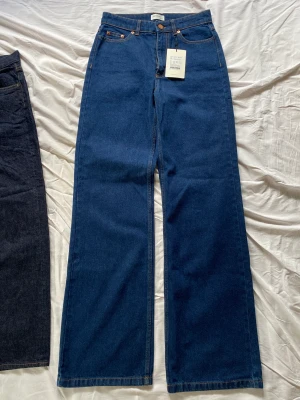 Jeans - Vida jeans från gestuz, aldrig använda. Sitter tajtare i midjan. 