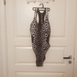 Baddräkt  - Nyskick 