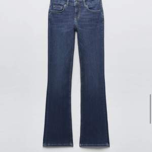 INTRESSEKOLL på två par zara jeans, köpte nyligen inte så använda. Jag är 1,63 och dom båda sitter perfekt. Pris kan diskuteras ifall det är så att någon är intresserad!