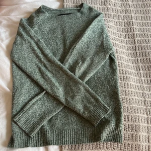 Snygg stickad❤️ - Bekväm och snygg stickad tröja ❤️