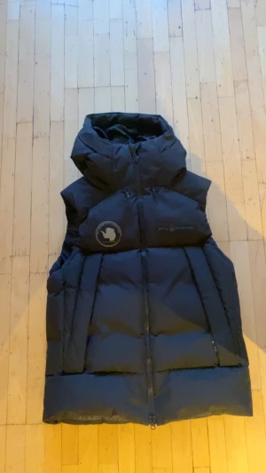 Sail racing väst - En sail racing väst som inte säljs längre. Kan tänka mig gå ner i pris vid snabbaffär, nypris 3500