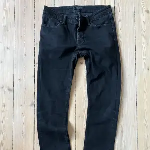 Jeans Neuw 31/34, svarta, Iggy Skinny, tight rak passform