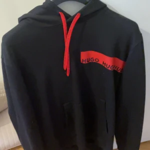 Hugo boss hoddie - Hugo boss hoodie Ny skick Storlek M