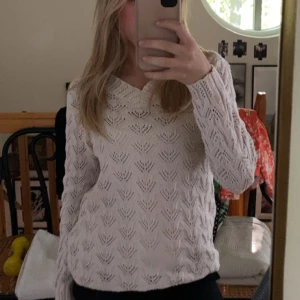 Stickad tröja - Så fin stickad tröja från Pahladium i bra skick! Är i storlek M men passar mig mycket bra som är storlek xs/s