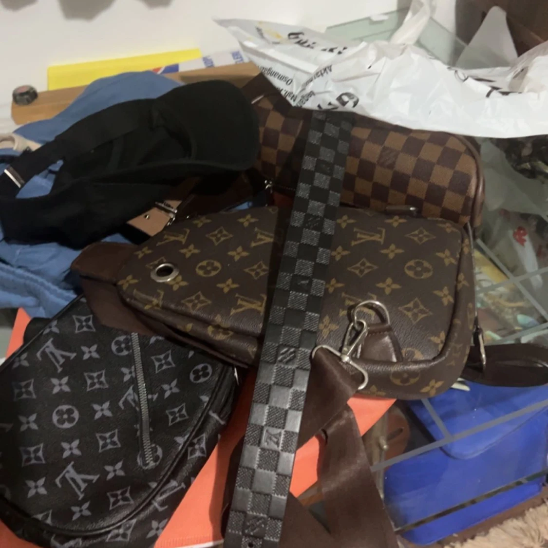 Xxl storlek moncler äkta med andra saker bredvid - 90