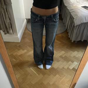 Mina favvo jeans som blivit för stora :(
