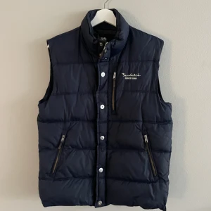 Väst - Snygg väst från bondelid, perfekt till hösten!