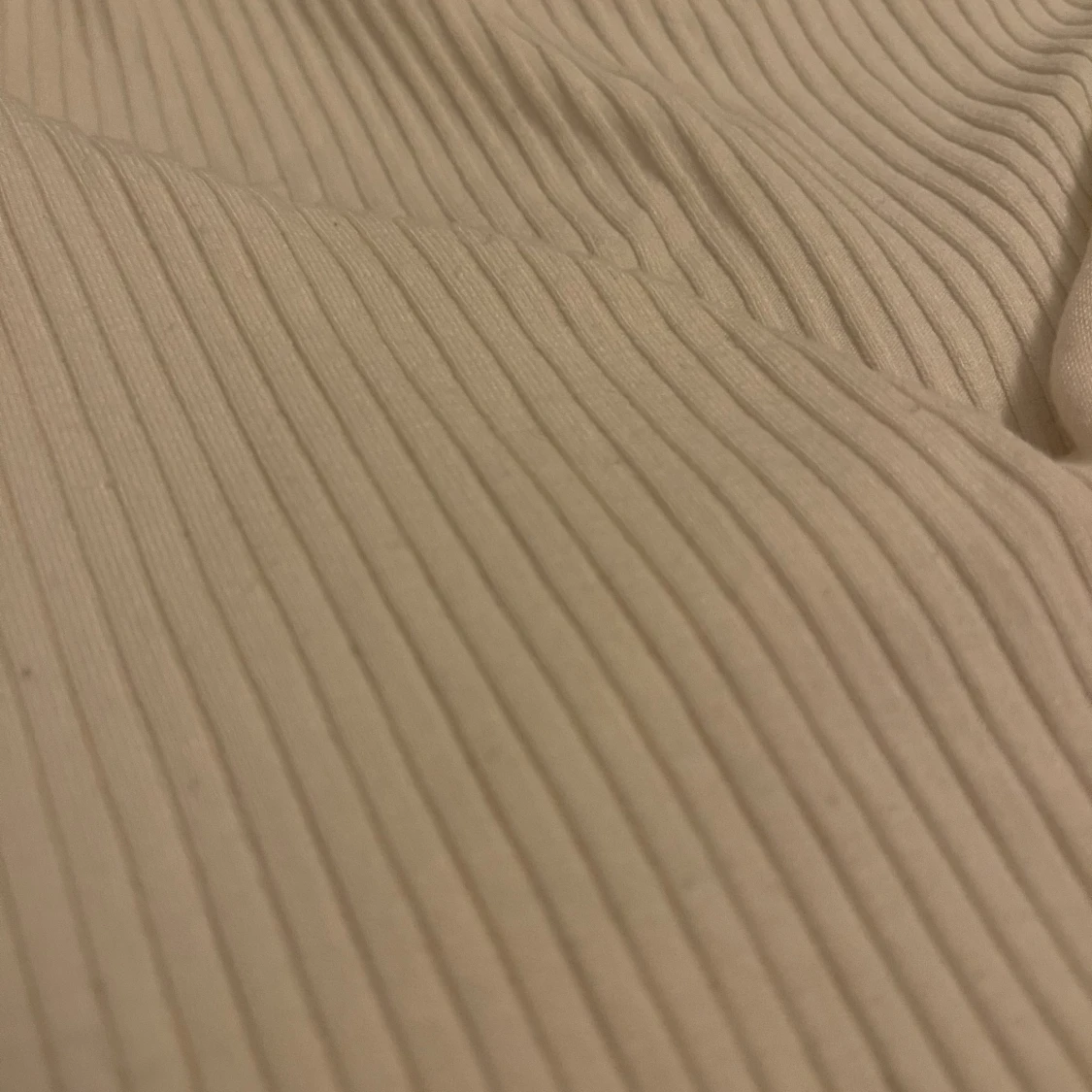 Två ribbade tröjor - 90