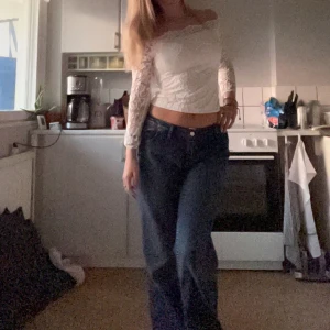 spets topp! - Superfin thriftad off shoulder topp!