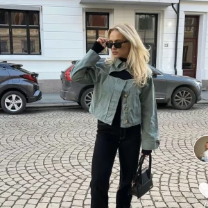 Jacka från nakd - Säljer denna jackan från nakd❤️🫶🏻 aldrig använd!