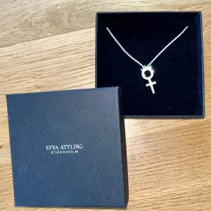 Nytt Evfa Atterling halsband - Nytt Efva Atterling halsband Queen.