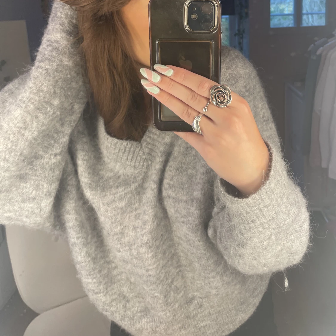 Grå stickad tröja  - 90