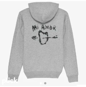 Mi Amor hoodie  - Säljer nu min mi Amor hoodie då den inte kommer till användning 💗