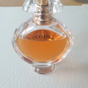 Olympea Paco Rabanne 30ml - Säljer min Olympea parfym från Paco Rabanne. Använd ett fåtal gånger. 