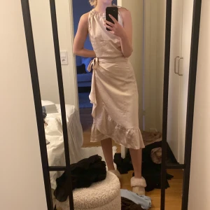 Set från neo noir - Superfint set från Neo Noir i toppen skick. Säljes då det inte är min stil.