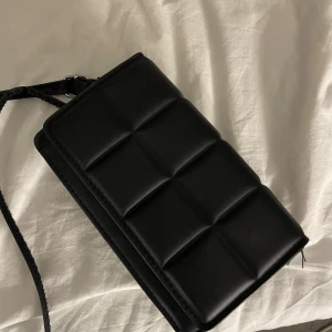 Axelremsväska - Jätte fin väska som passar till de mesta🖤🖤