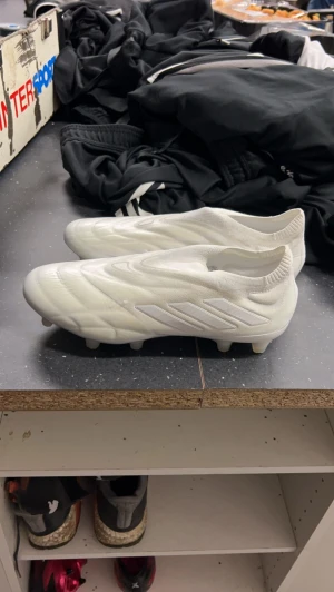 COPA PURE+ FIRM GROUND  - Använt 2 gånger Bara. Pris går att diskutera vid snabb försäljning.