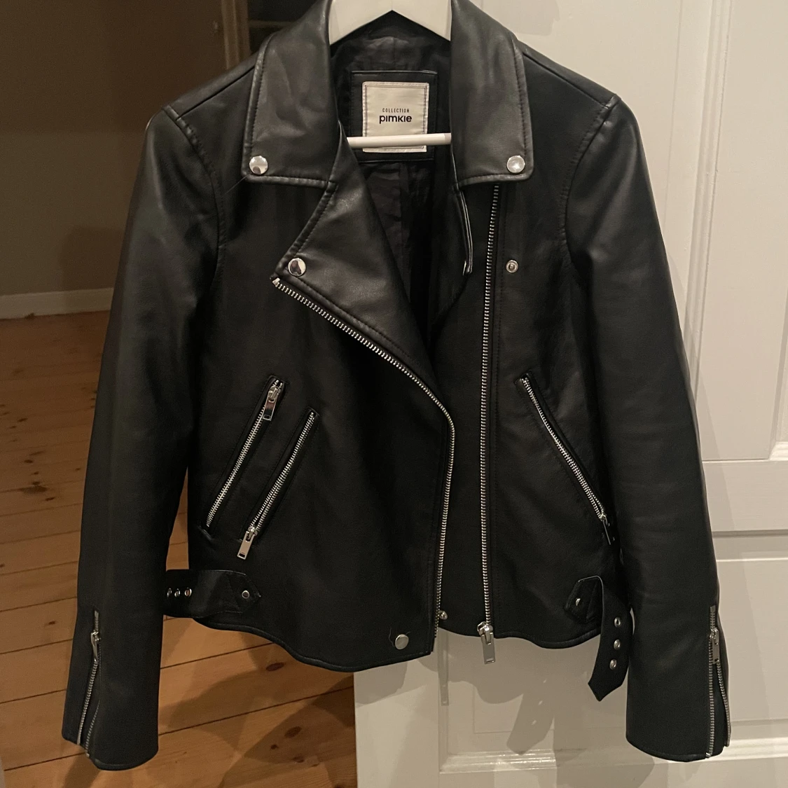 Svart skinnjacka 