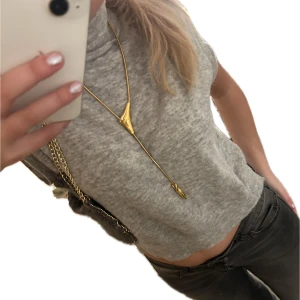 Stickad topp  - Stickad topp❣️