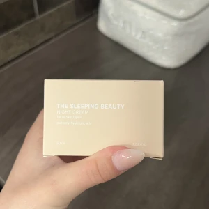 Nattkräm från caia  - Nattkräm från caia, aldrig använd. Nypris 325kr. 