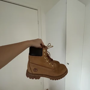 Timberland skor - Fina Timberland skor i bra skick! Sparsamt använda! Kan diskutera priset vid snabb affär. 