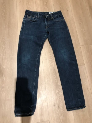 Mörkblå jeans - G-star raw jeans