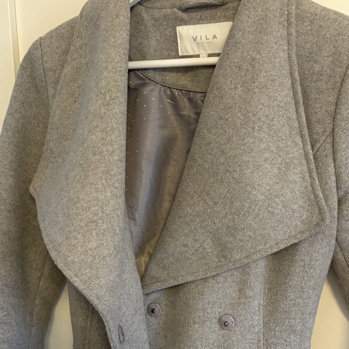 Grå kappa från Vila, storlek small. - 90