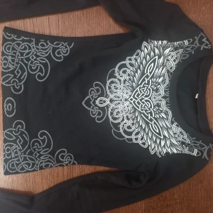 balck top!!  - black top with white design!! 