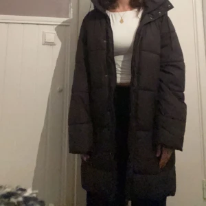 Vinter jacka från H&M - Fin jacka från H&M bra till vinter