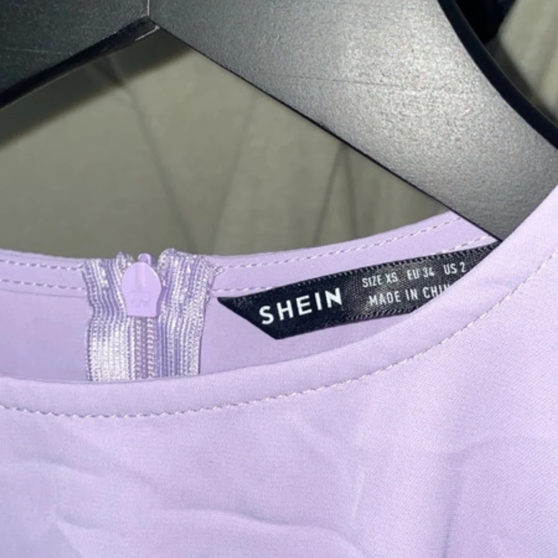 Klännin med volang - 91