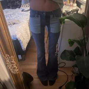 Super coola jeans som jag köpte på vinted💘köp gärna med early bird!!!