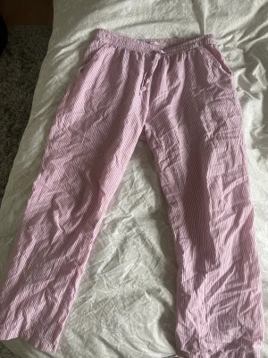 pyjamas byxor - säljer dessa så de ej kommer till användning! 