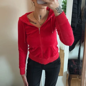 Kofta - Velourkofta från Cubus Storlek XS (men skulle säga att den är i S då den är lite större i storleken Knappt använd