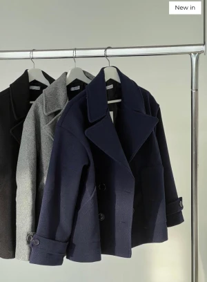 💙Marin blå kappa 💙 - 💙Jättefin marinblå kappa från Design by si som är i jätte bra sick och har super bra kvalitet 💙strl Xs-S