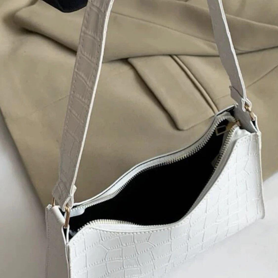 Vit väska - 90