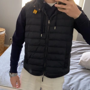 Parajumper väst  - Fel fri väst 