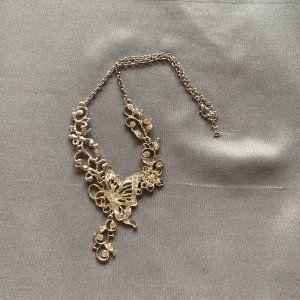 Halsband  - Säljer ett halsband