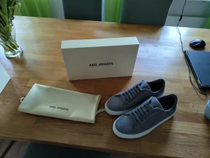 Arigato clean 90 - Säljer mina nästan helt oanvända arigato clean 90 pågrund av att de inte kommer till användning längre.   Är öppen för byten!