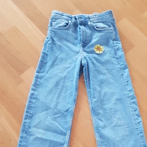Jeans - Jeans. Storlek 134.