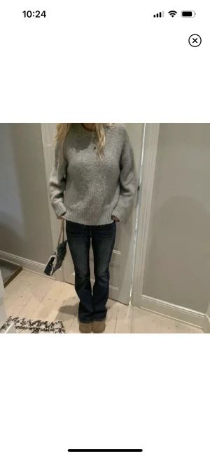 Jeans - Snygga jeans som tyvärr var lite stora på mig🤍🤍(lånade bilder!!)