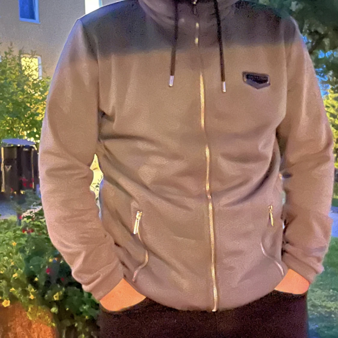 Ord pris-1300 men säljer för 650kr.Storlek-l passar även m - 90