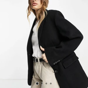 Ull kappa other stories  - Supersnygg ull kappa från other stories, storlek 38 som ny 