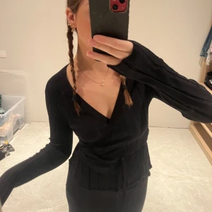 Topp - Söt topp man kan knyta på massa olika sätt! Dm vid intresse eller frågor 🤗