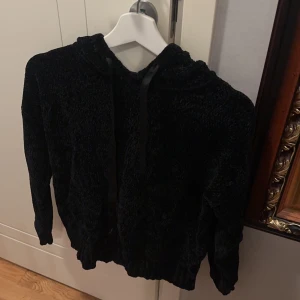 Världens mysigaste hoodie - Säljer denna otroooligt sköna och fina hoodie som jag tyvärr har växt ur men som jag hoppas att någon annan kommer att gilla 💗