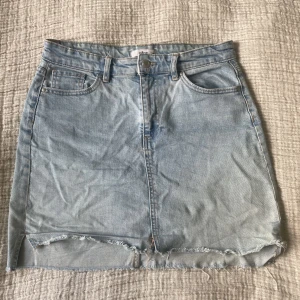 Jeanskjol från ellos  - Kjolen är bra sick! 