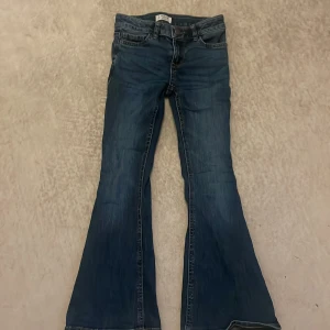 Lindex jeans ”Freja”🙌🙌 - Säljer mina jeans från Lindex i modellen ”Freja” inga hål, bra skick!🙌❤️