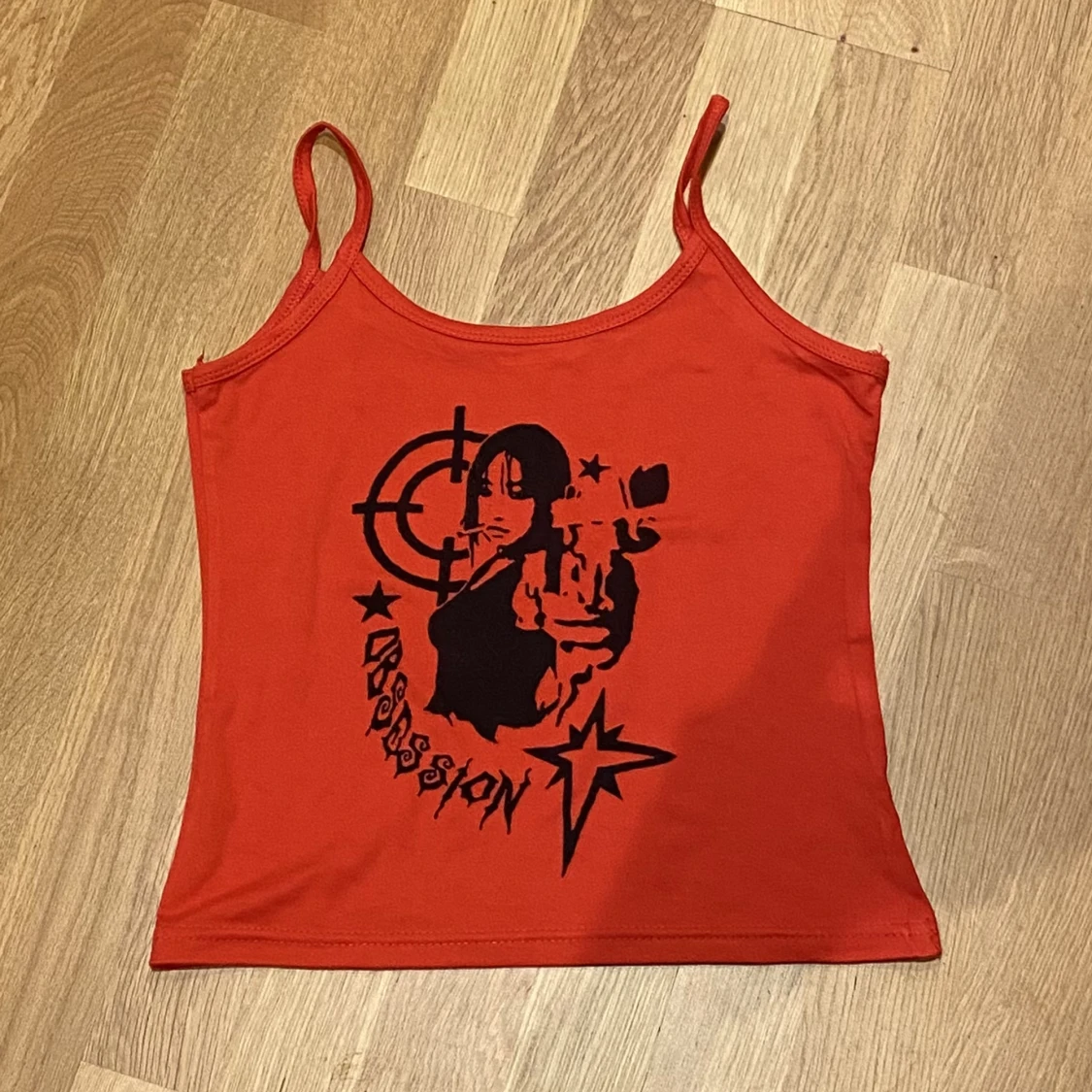 Y2k röd tröja med detaljer - 90