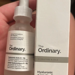 Serum från  The Ordinary - Köpte fel serum har inget kvitto därmed kan jag ej lämna tillbaka, har inte använt serumet så det är helt nytt